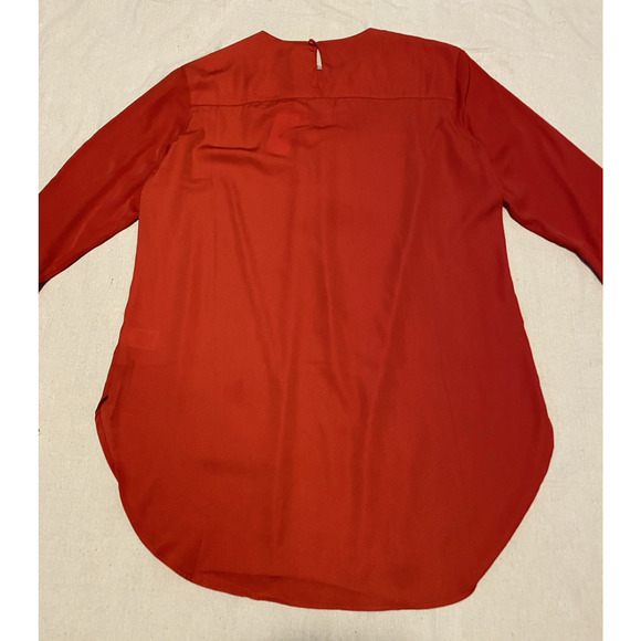 NWT Treasure Bond Silky Blouse Womens Small Red High Collar Office Modern Blouse - Picture 6 of 16